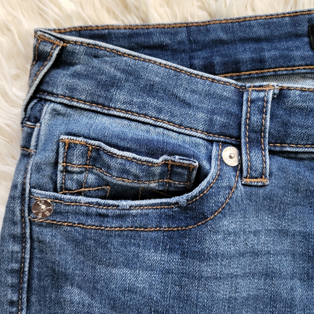 True Religion Womans Ankle Slit Halle Mid Rise Capri Skinny Jeans Size 27 - Picture 4 of 12